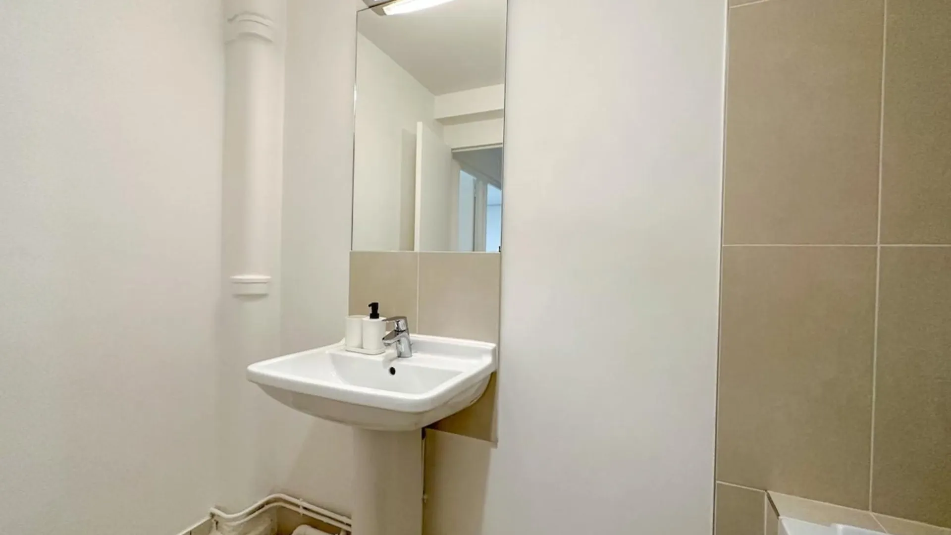 Flexliving - Whole Apartment - Lourmel Paris France